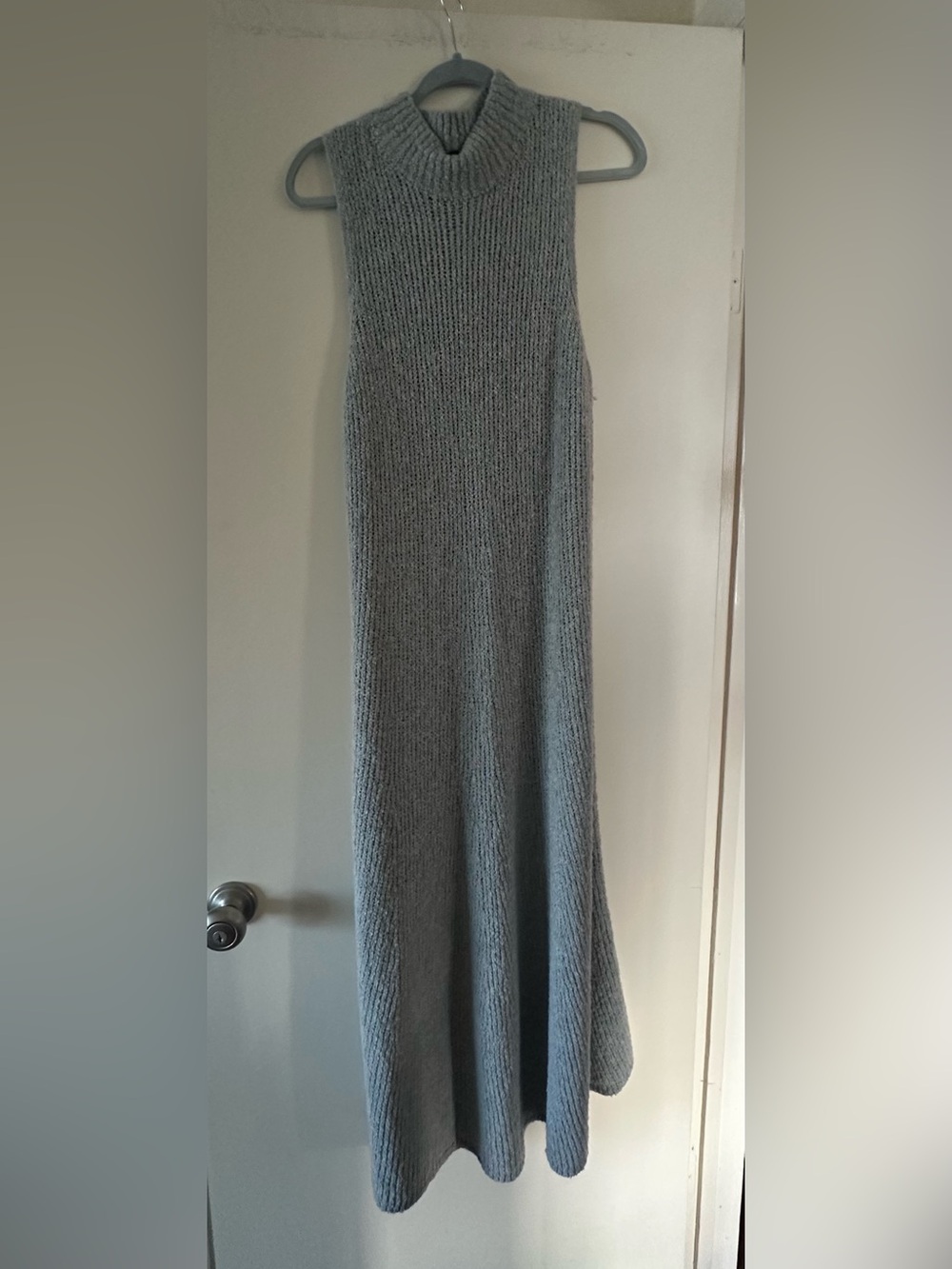 Banana Republic Ribbed Knit Maxi Skirt in Heather Gray
